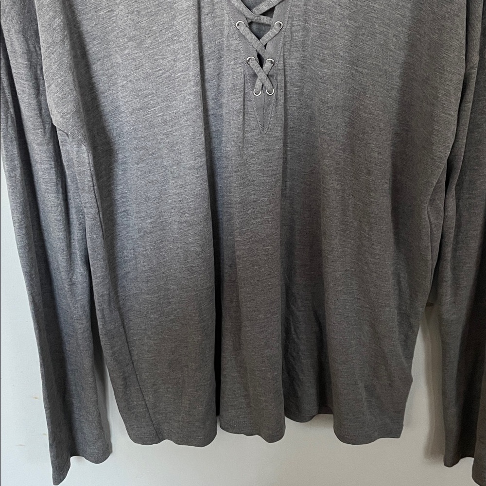 Express Women’s Small NWT Gray Lace-Up V-Neck Long Sleeve Top - Picture 4 of 5